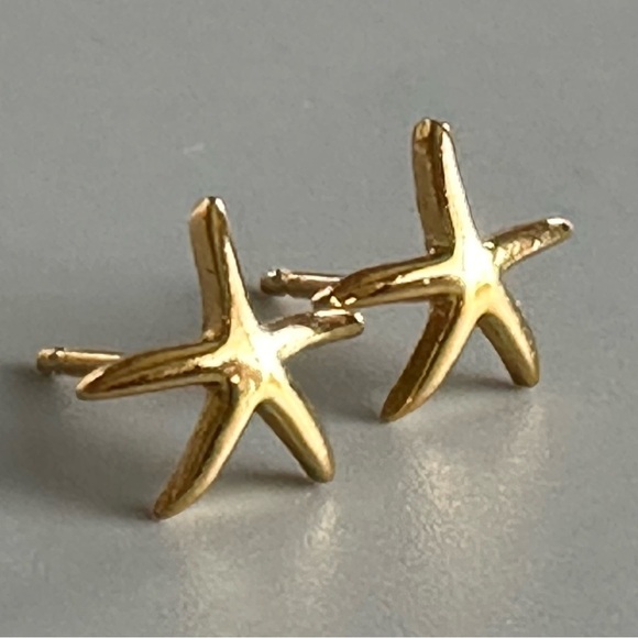 24k Gold Vermeil Starfish Stud Earrings - Picture 4 of 11